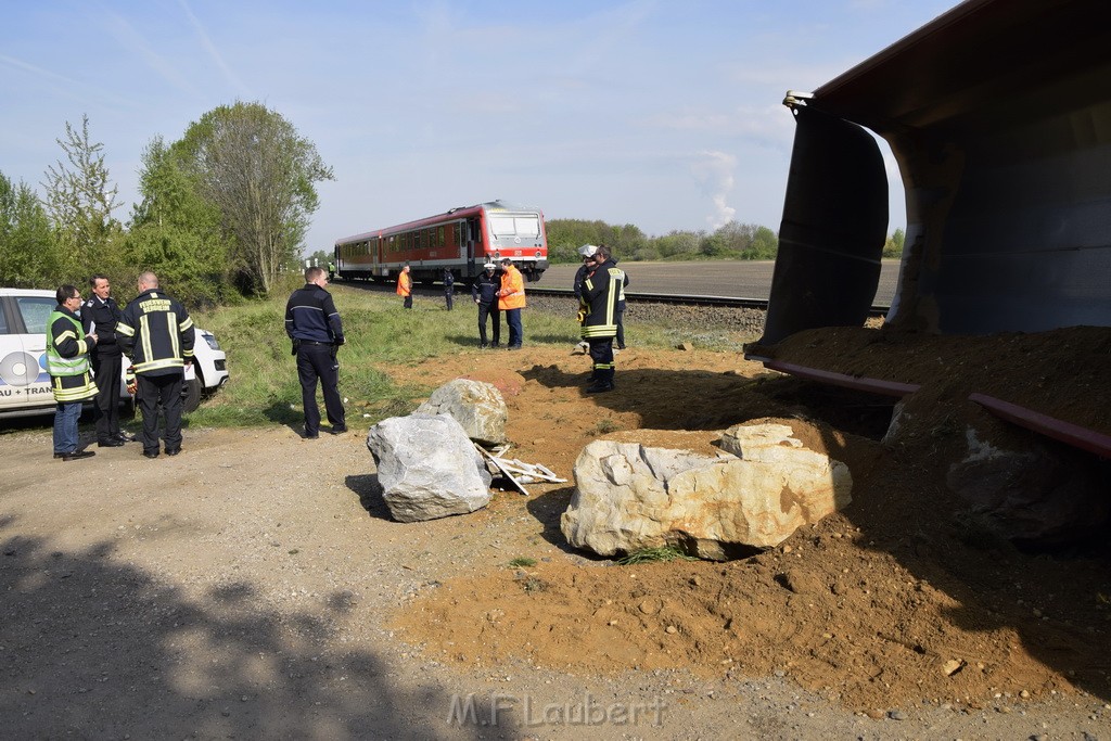 Schwerer VU LKW Zug Bergheim Kenten Koelnerstr P203.JPG - Miklos Laubert